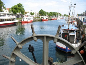 Blick auf den Alten Strom in Warnemünde